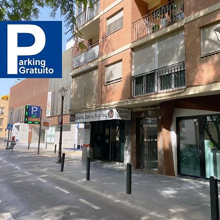 Apartamento Con Parking Gratis En El Centro, 2 Dormitorios Almeria Exterior photo