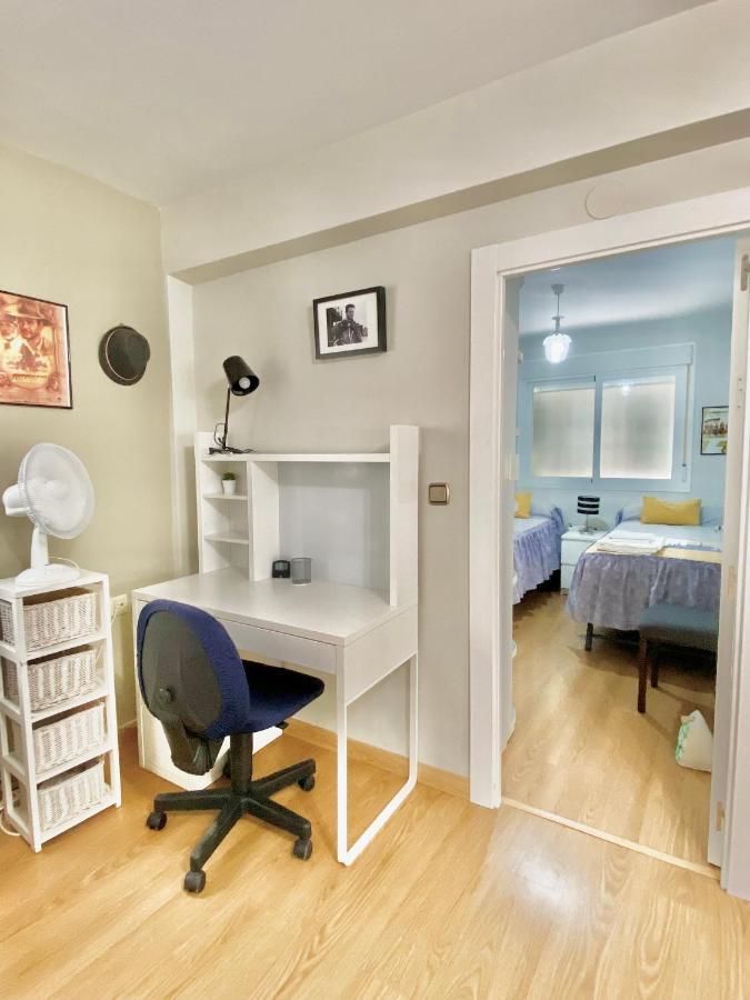 Apartamento Con Parking Gratis En El Centro, 2 Dormitorios Almeria Exterior photo